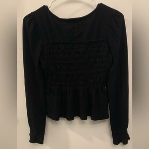 Small ribbed black top